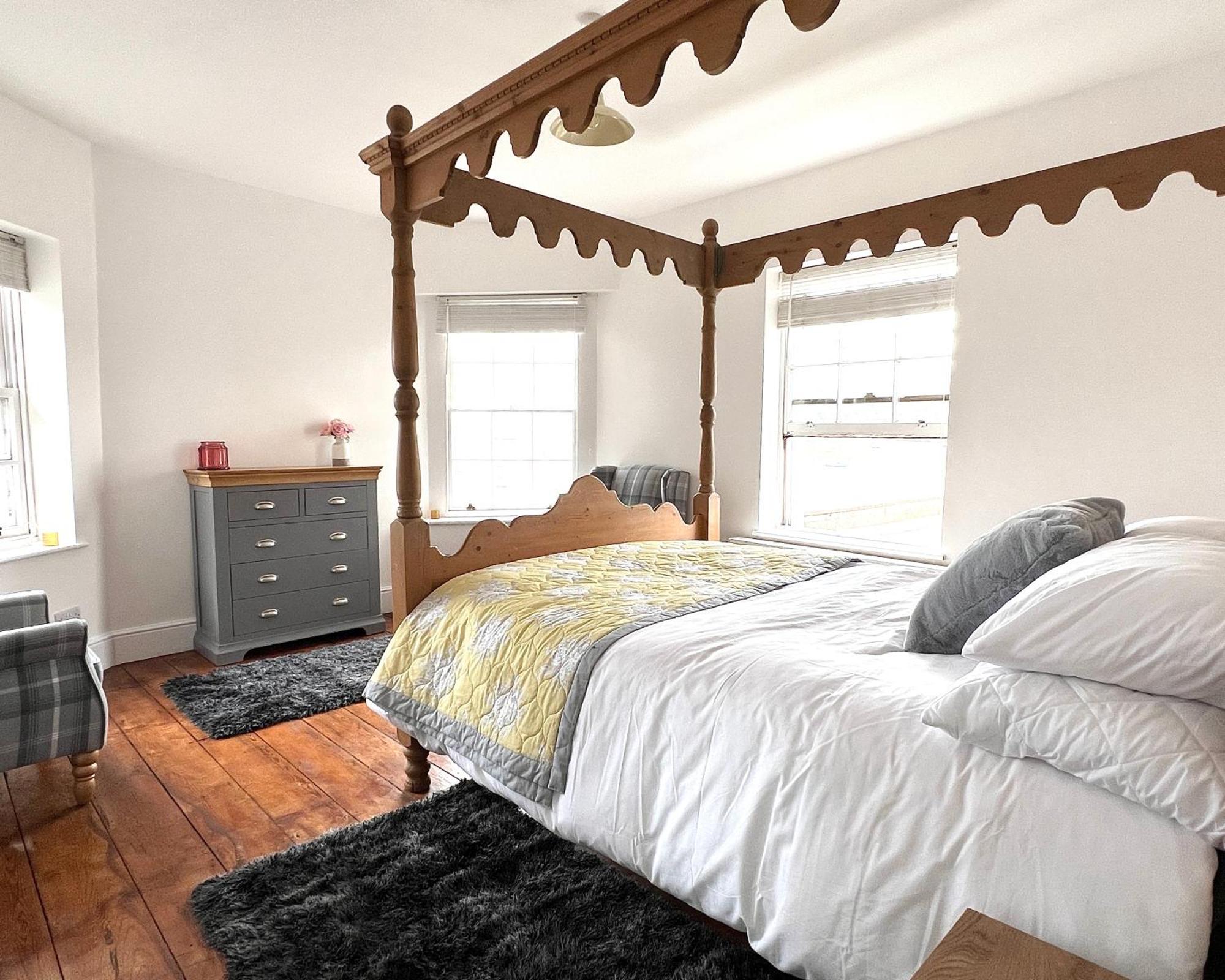 Holiday home Historic 'old Toll House' Shaldon Bridge Teignmouth