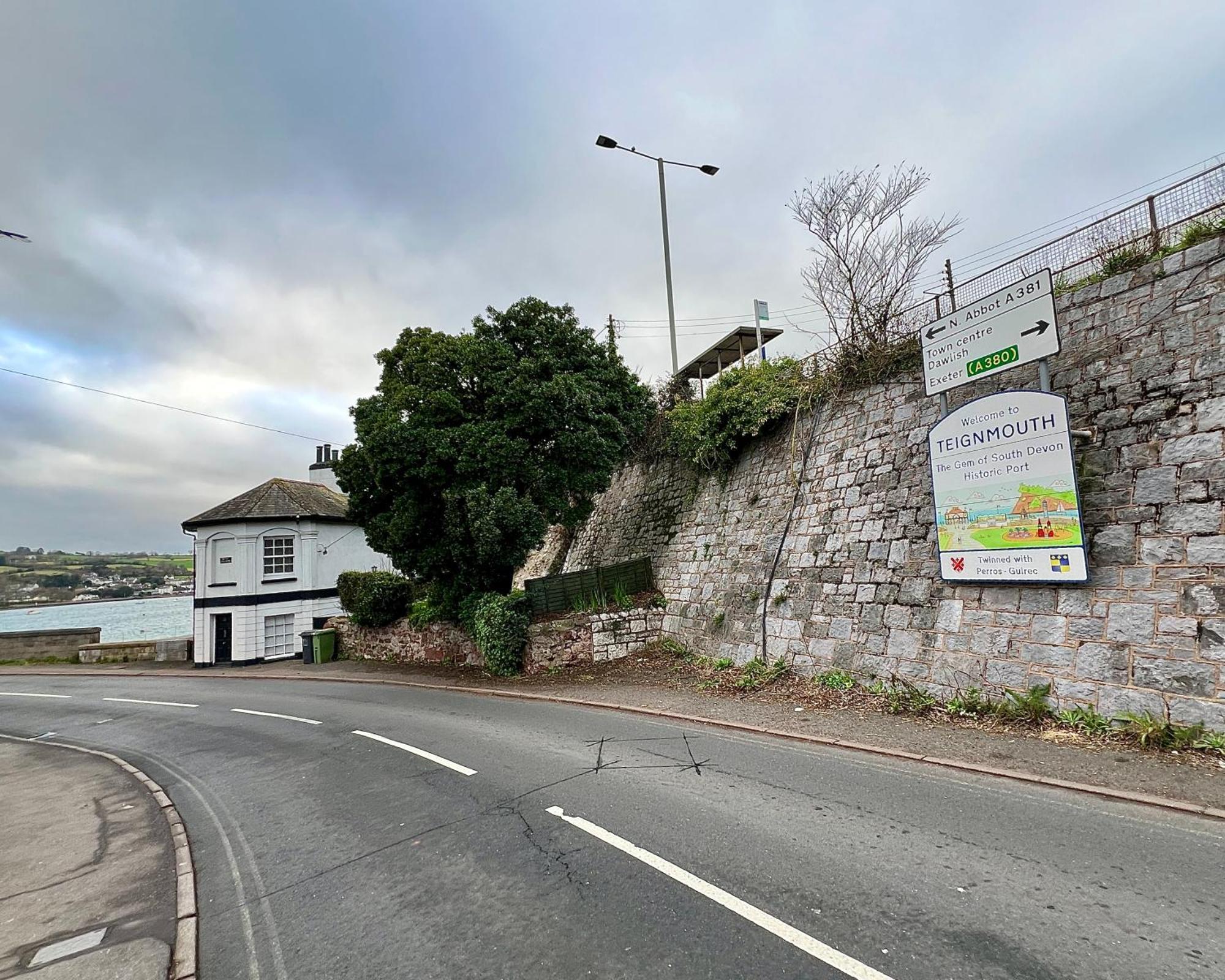 Holiday home Historic 'old Toll House' Shaldon Bridge *