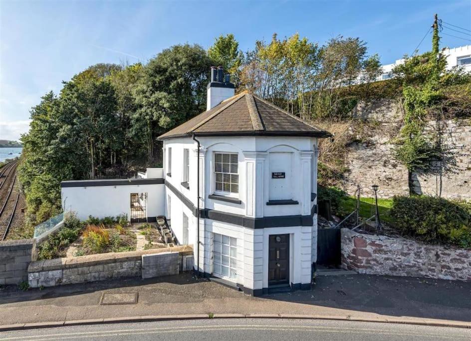 Holiday home Historic 'old Toll House' Shaldon Bridge Teignmouth