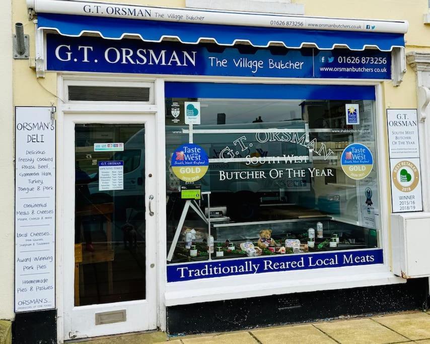 Historic 'old Toll House' Shaldon Bridge Holiday home *