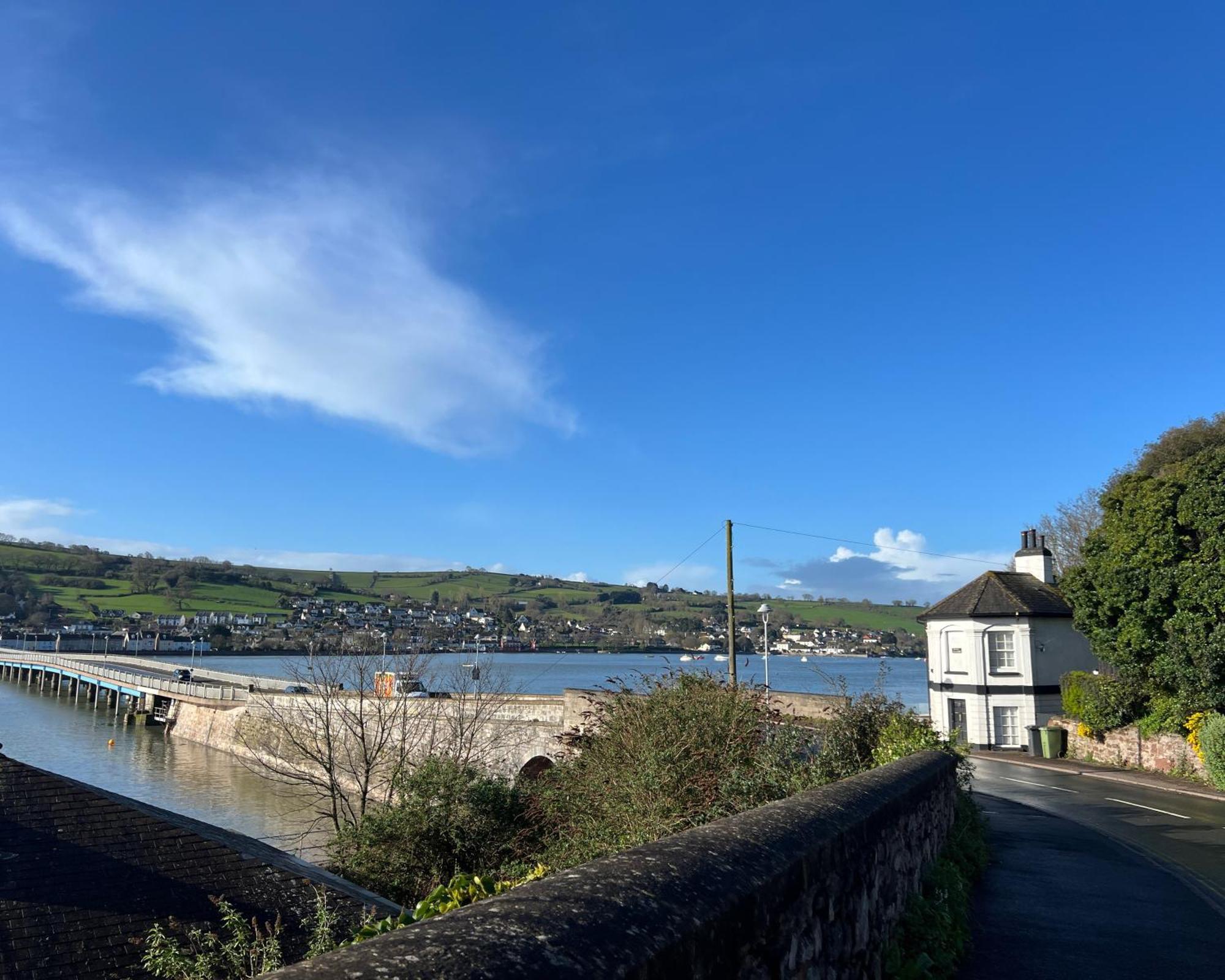 Historic 'old Toll House' Shaldon Bridge Holiday home